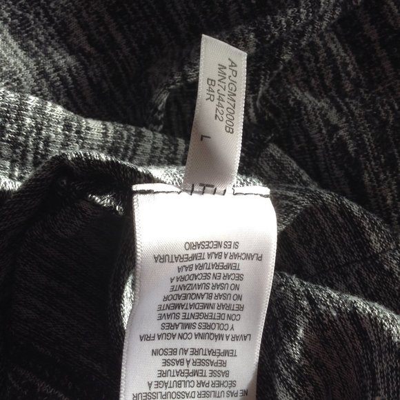 Sweater - Picture 4 of 4